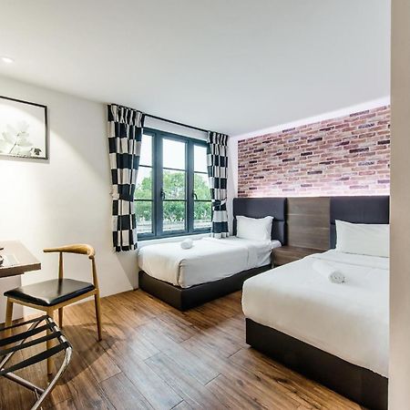 Stella Hotel - Johor Bahru Buitenkant foto