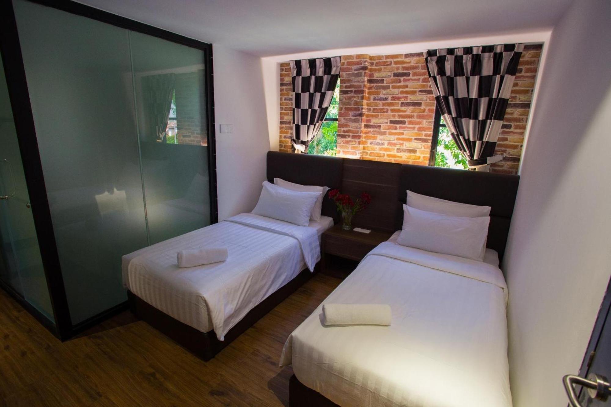 Stella Hotel - Johor Bahru Buitenkant foto