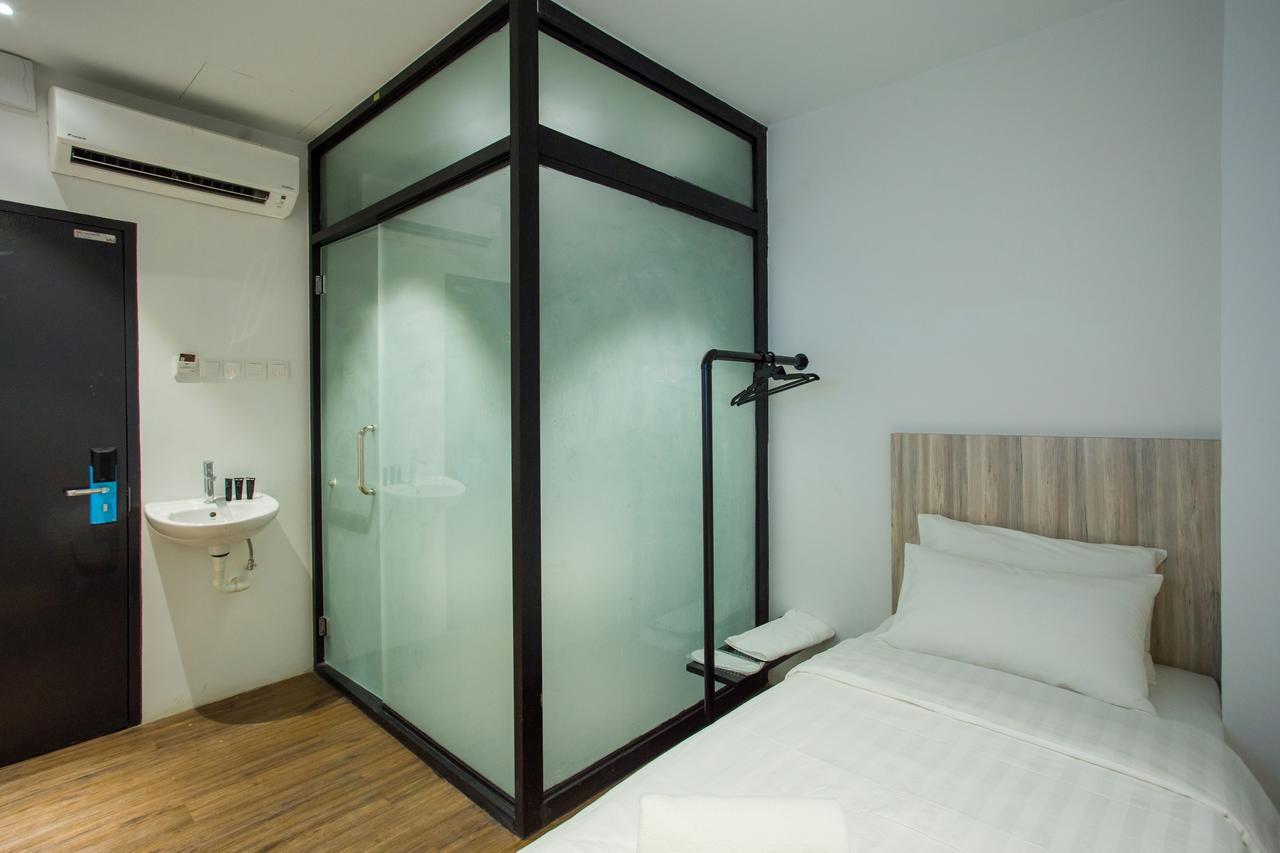 Stella Hotel - Johor Bahru Buitenkant foto