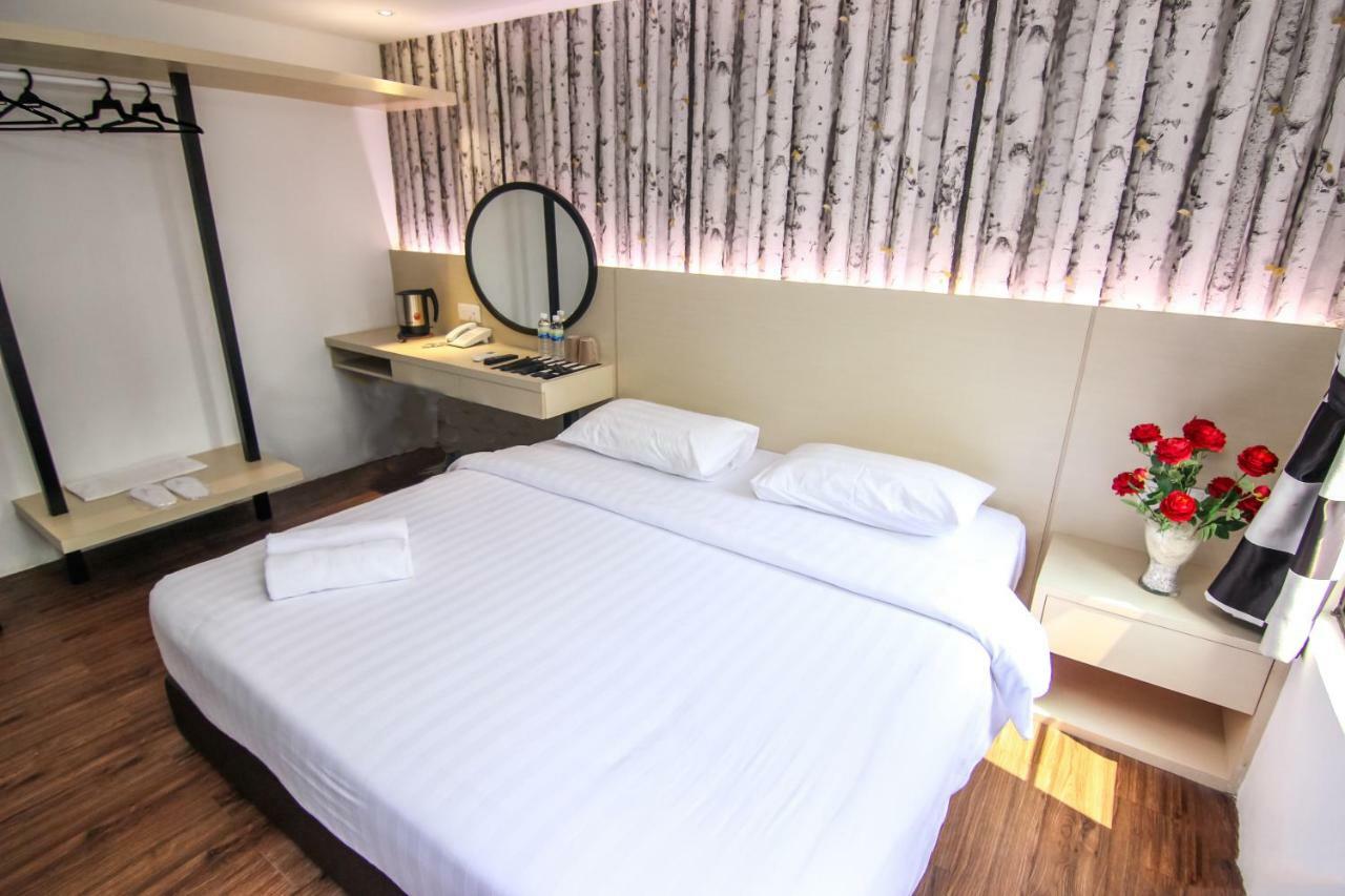 Stella Hotel - Johor Bahru Buitenkant foto